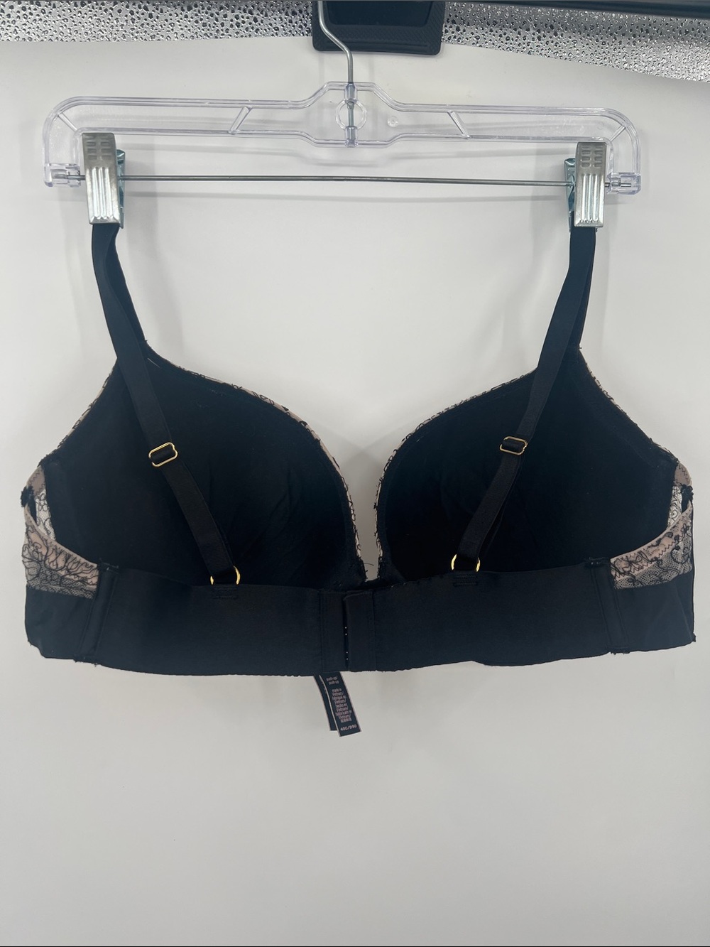 40C Victoria Secret Very Sexy Pushup bra - Picture 2 of 4